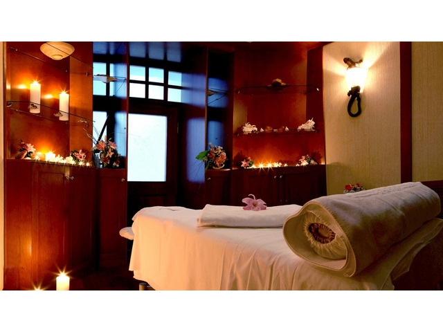Massage relaxation absolue 28 553 685 - 1